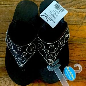New with tags women’s rhinestone sandals black wedge